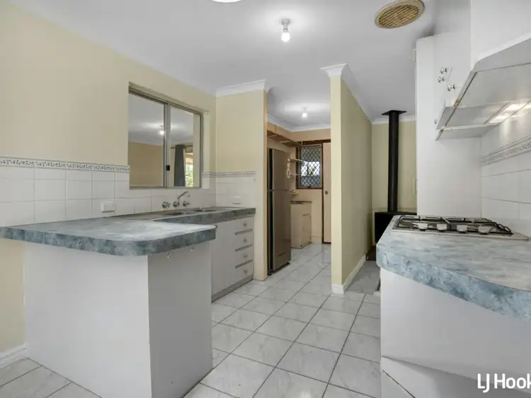 Second view of Homely house listing, 72 Excalibur Circle, Camillo WA 6111