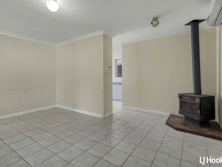 Fourth view of Homely house listing, 72 Excalibur Circle, Camillo WA 6111