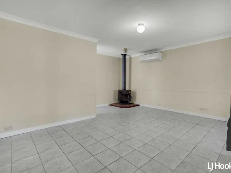 Fifth view of Homely house listing, 72 Excalibur Circle, Camillo WA 6111