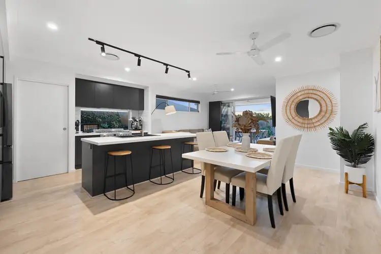 Fifth view of Homely house listing, 8 Berzins Court, Bahrs Scrub QLD 4207