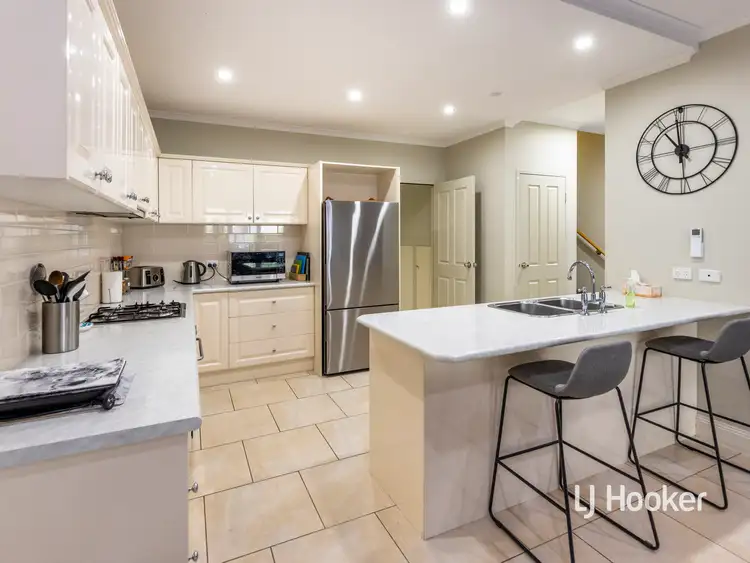 Fifth view of Homely semi-detached listing, 2/65 Tmara Mara Circuit, Araluen NT 870