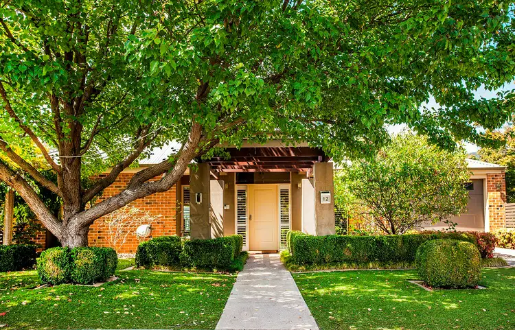 12 Smithacres Road, Montrose VIC 3765