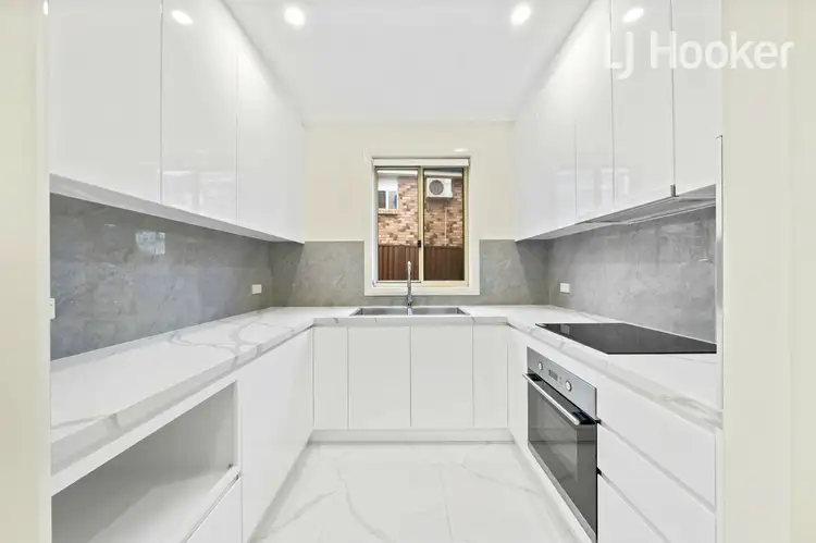 9 Woods Ave, Cabramatta NSW 2166