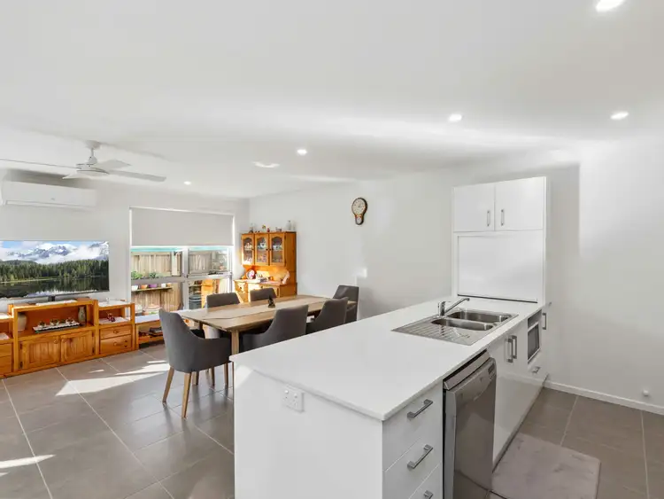 Fourth view of Homely house listing, 1/33 Paddington Circuit, Baringa QLD 4551