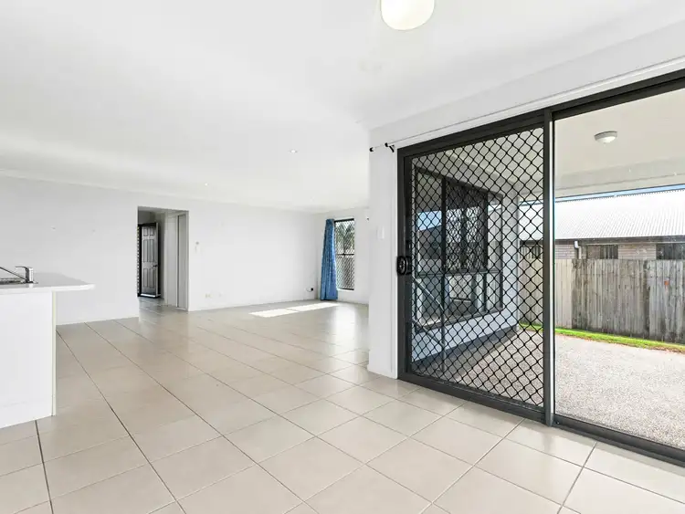 Sixth view of Homely house listing, 8 Laurel Court, Tinana QLD 4650