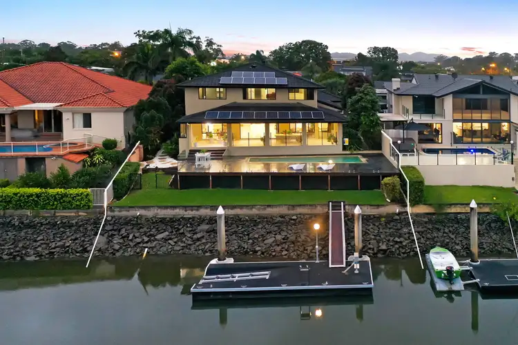 11 Namatjira Court, Broadbeach Waters QLD 4218