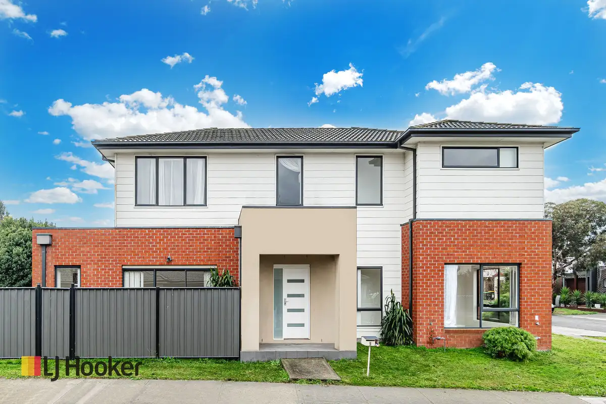 Main view of Homely townhouse listing, 5 Densham Way, Craigieburn VIC 3064