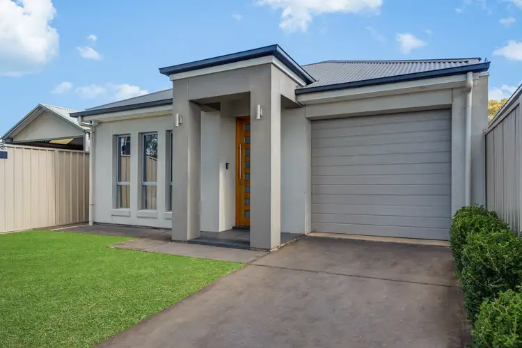5 Blacks Road, Hillcrest SA 5086