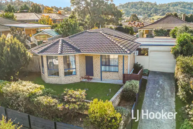 22 Ash Crescent, Pakenham VIC 3810