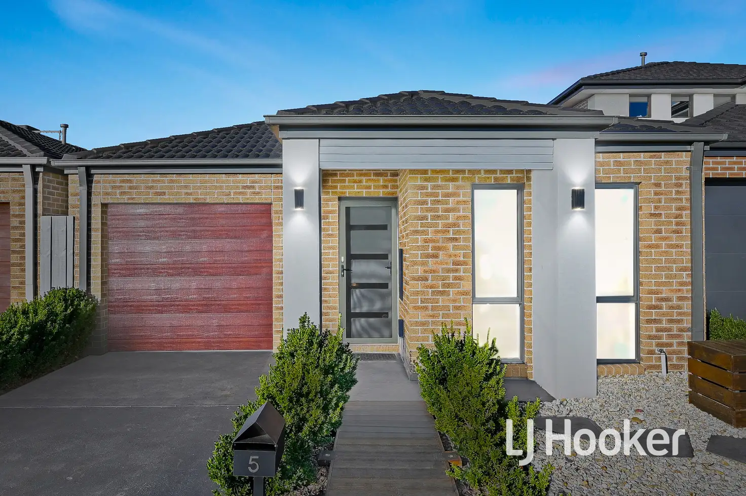 Main view of Homely house listing, 5 Orleana Way, Clyde North VIC 3978