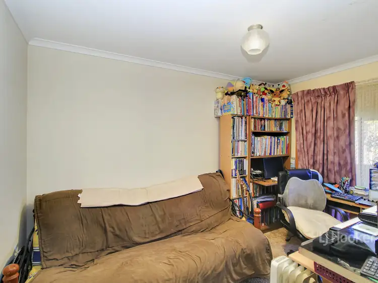 Fifth view of Homely unit listing, Unit 2/1 Dahlsen  Crescent, Bairnsdale VIC 3875
