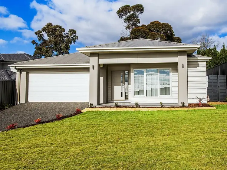 Second view of Homely house listing, 2 Potters Rise, Lilydale VIC 3140