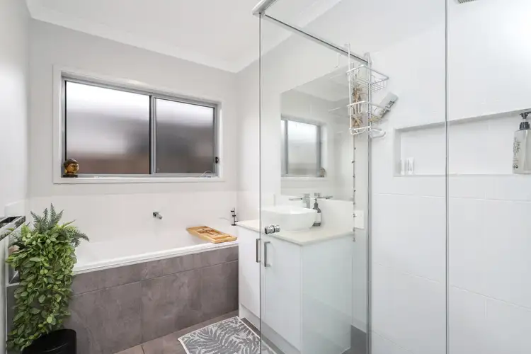Sixth view of Homely house listing, 8 Paddington Circuit, Baringa QLD 4551