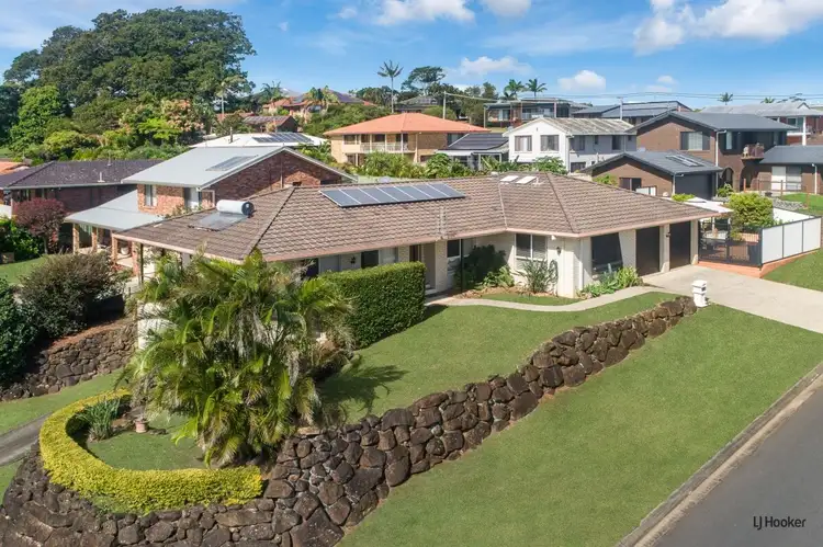 Fifth view of Homely house listing, 2 Widgee Avenue, Banora Point NSW 2486