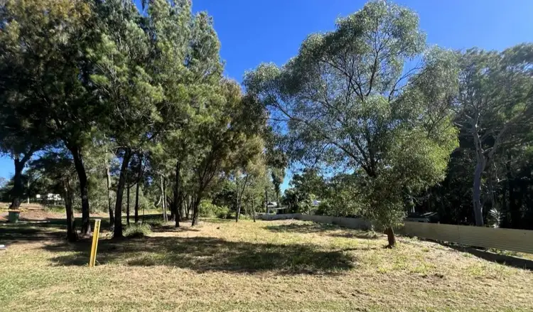 1 Rhodes Street, Macleay Island QLD 4184