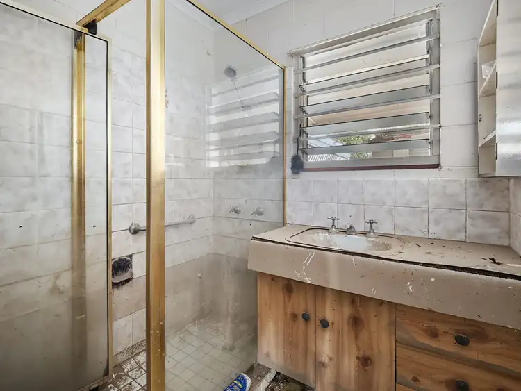 Seventh view of Homely house listing, 27 Oak Street, Holloways Beach QLD 4878