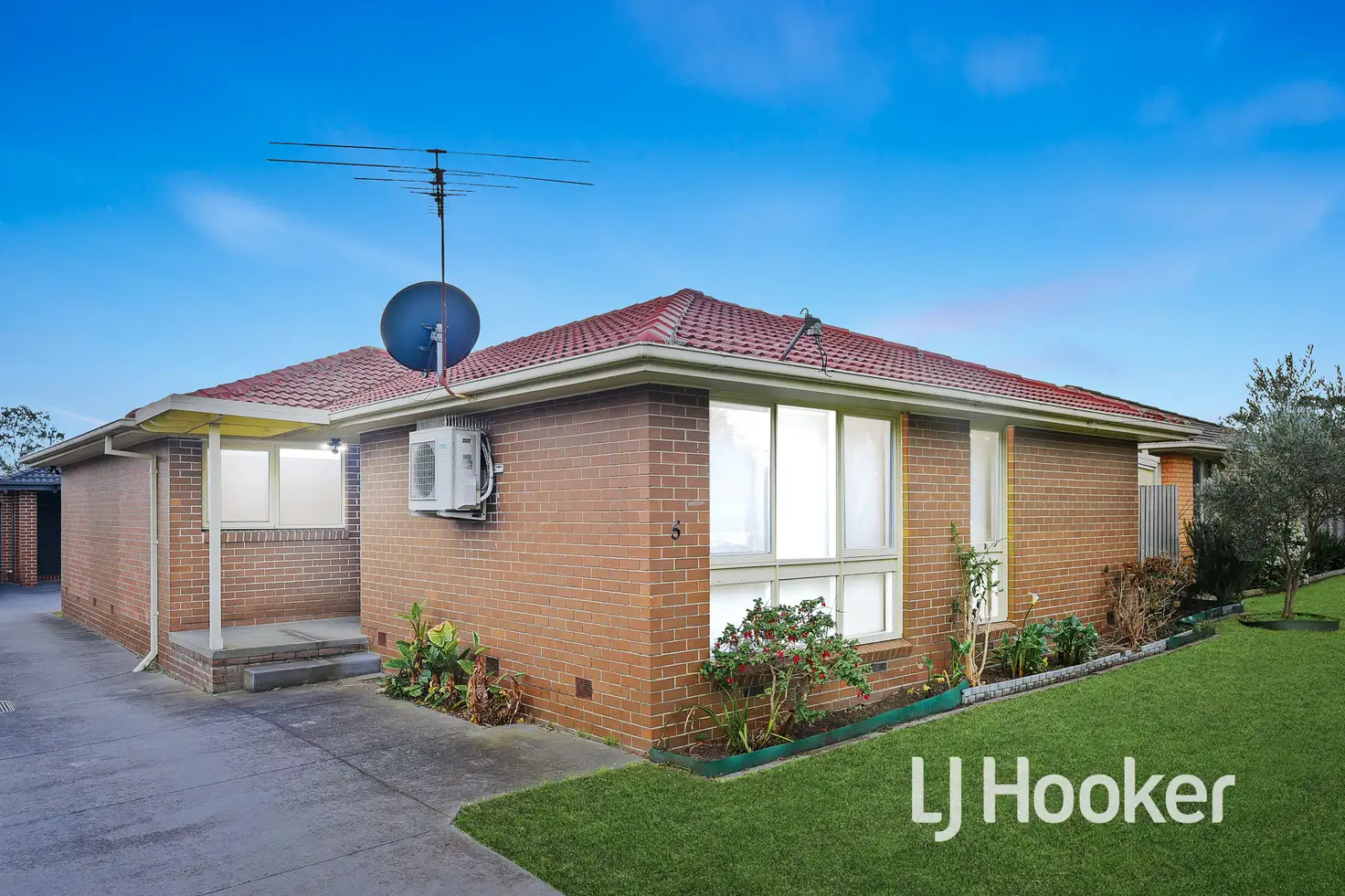 Main view of Homely unit listing, 5 Garnet Court, Hampton Park VIC 3976