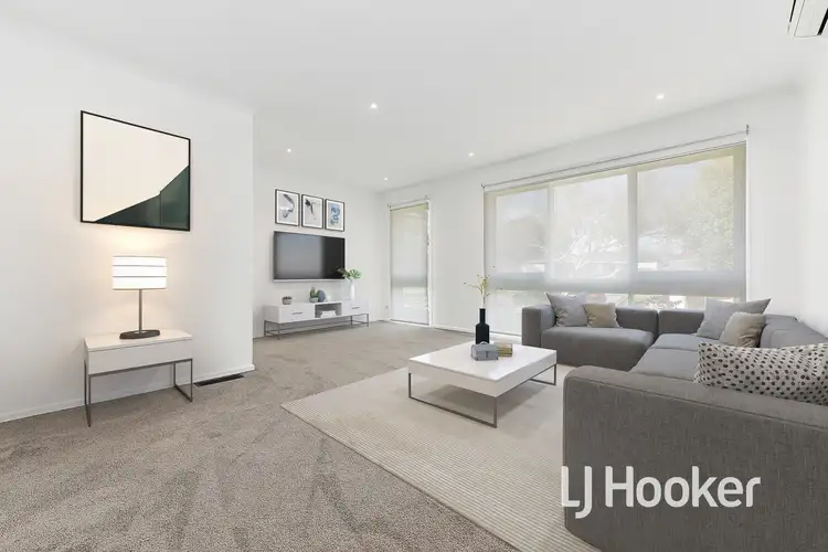Second view of Homely unit listing, 5 Garnet Court, Hampton Park VIC 3976