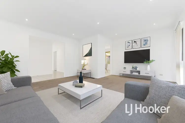 Third view of Homely unit listing, 5 Garnet Court, Hampton Park VIC 3976