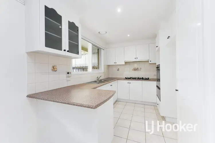 Fifth view of Homely unit listing, 5 Garnet Court, Hampton Park VIC 3976