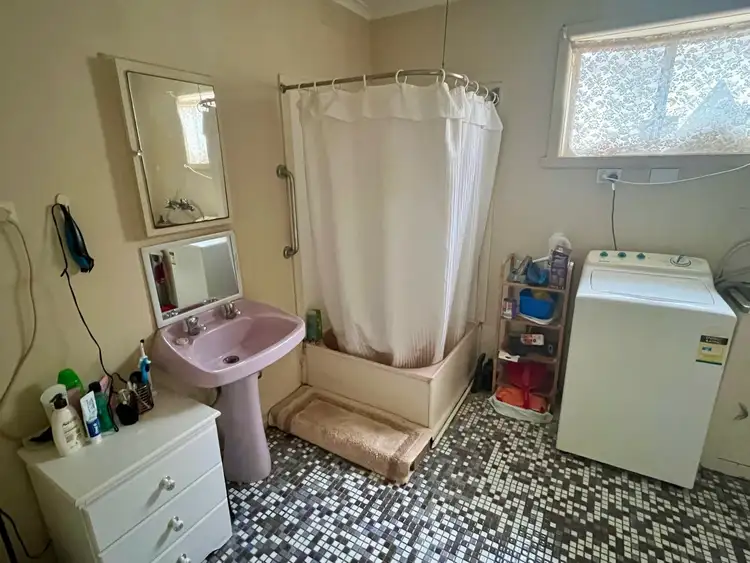 Fourth view of Homely unit listing, Unit 5 and 6/4 Grosvenor Court, Bairnsdale VIC 3875