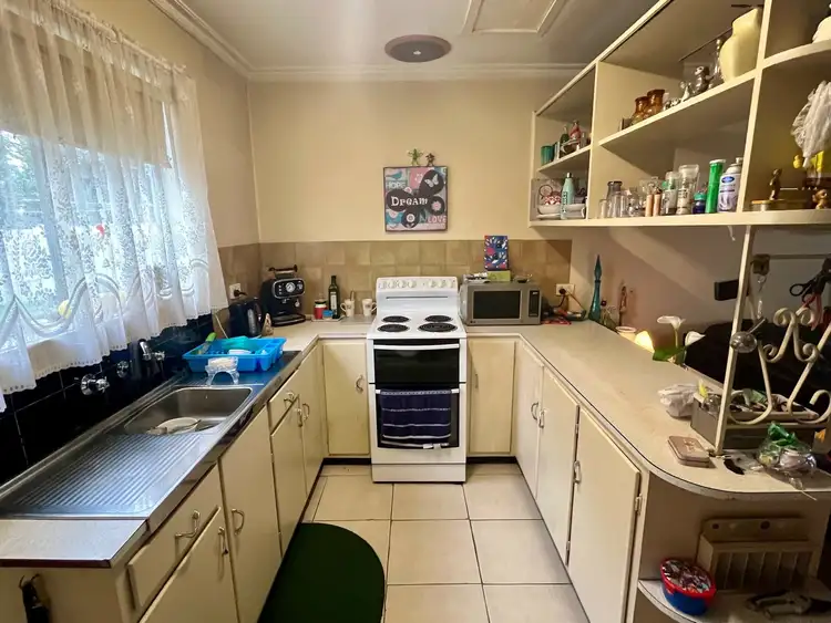 Fifth view of Homely unit listing, Unit 5 and 6/4 Grosvenor Court, Bairnsdale VIC 3875