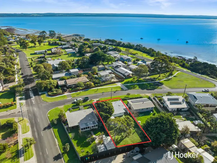 14 Albon Street, Corinella VIC 3984