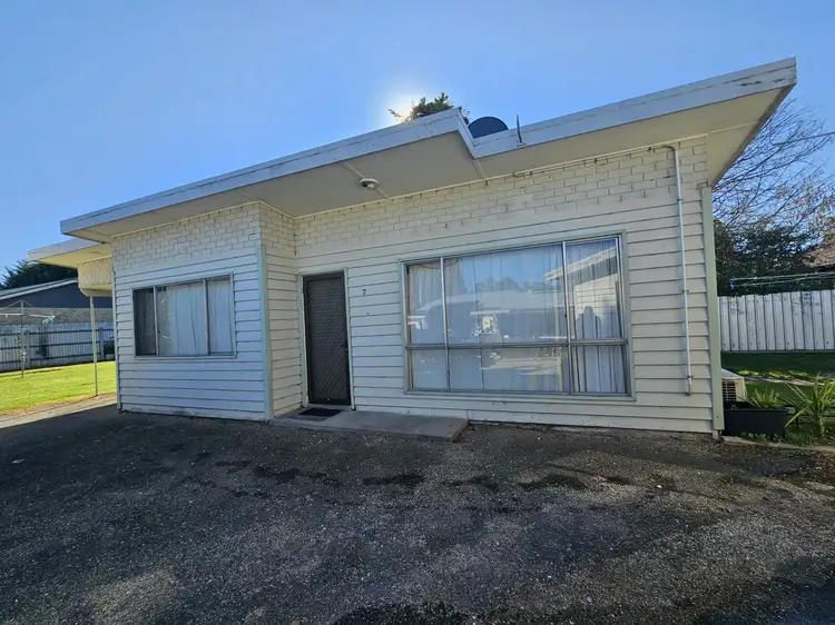 Main view of Homely unit listing, Unit 7/4 Grosvenor Court, Bairnsdale VIC 3875