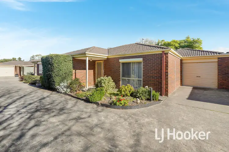 3/9 Henty Street, Pakenham VIC 3810