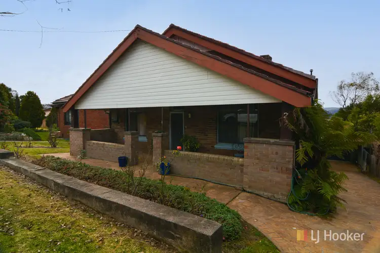 2 Hill Range Crescent, Lithgow NSW 2790