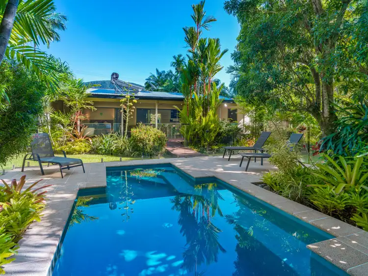 45 Clifton Road, Clifton Beach QLD 4879