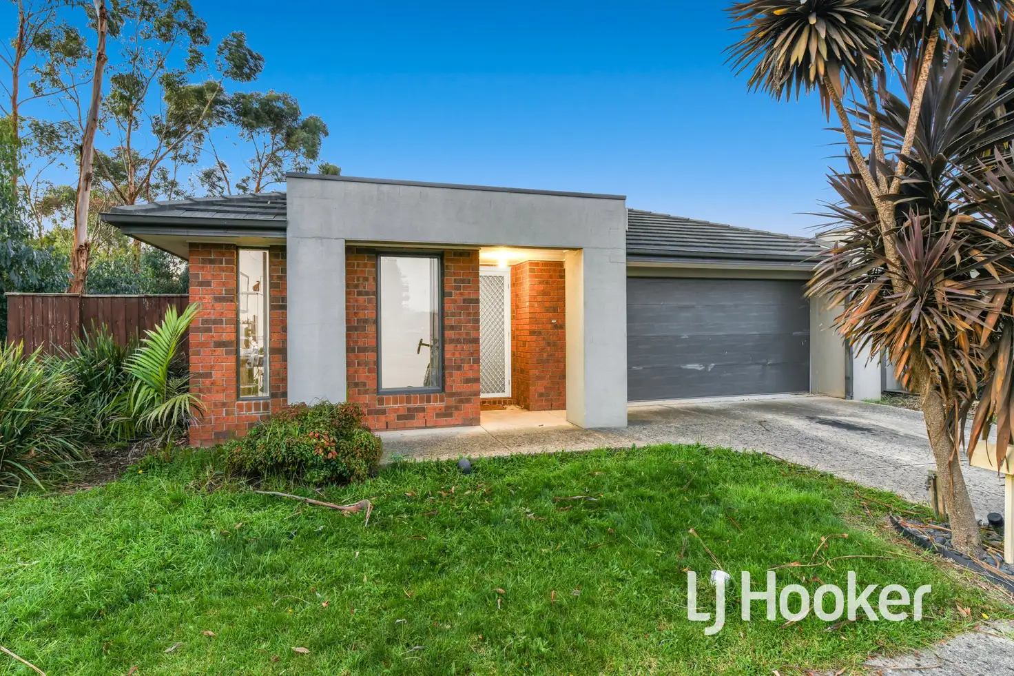 Main view of Homely house listing, 52 Devine Drive, Pakenham VIC 3810