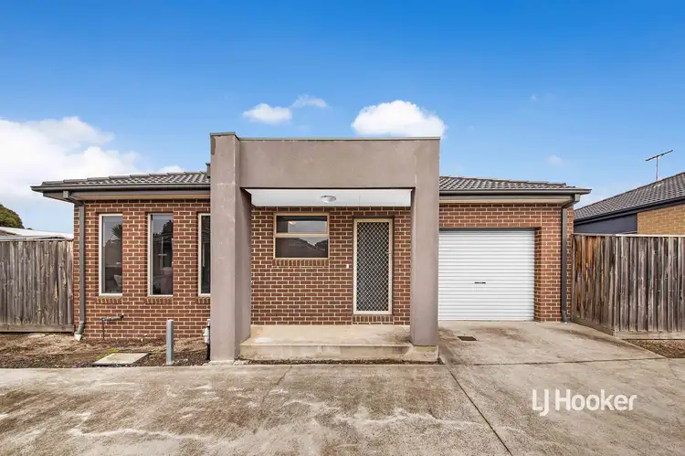 10/37-39 Valencia Circuit, Cranbourne VIC 3977