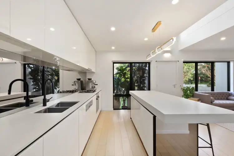 18J Macpherson Street, Warriewood NSW 2102