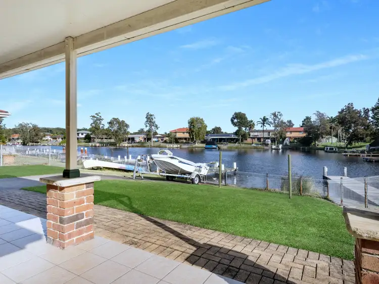 2 Sandpiper Way, Sussex Inlet NSW 2540