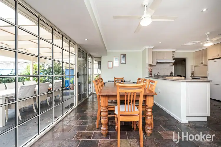 19 Helena Crescent, Thornlie WA 6108