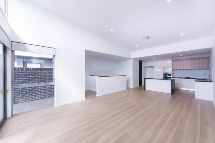 10/16 Sellbach Street, Weston ACT 2611