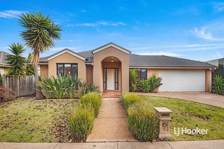 7 Springbrook Place, Sanctuary Lakes VIC 3030