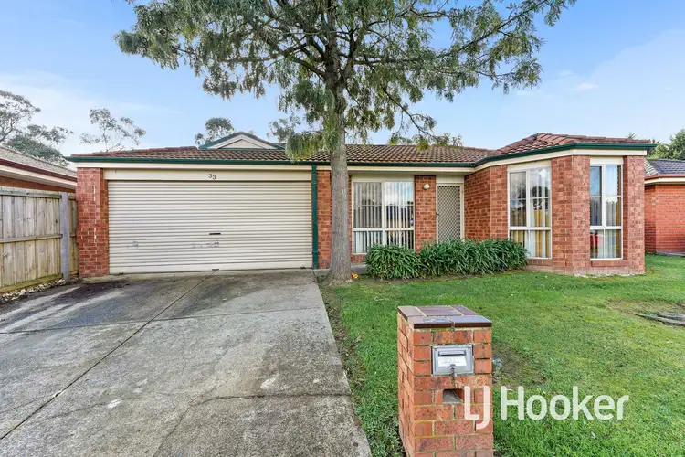 33 Maria Crescent, Pakenham VIC 3810