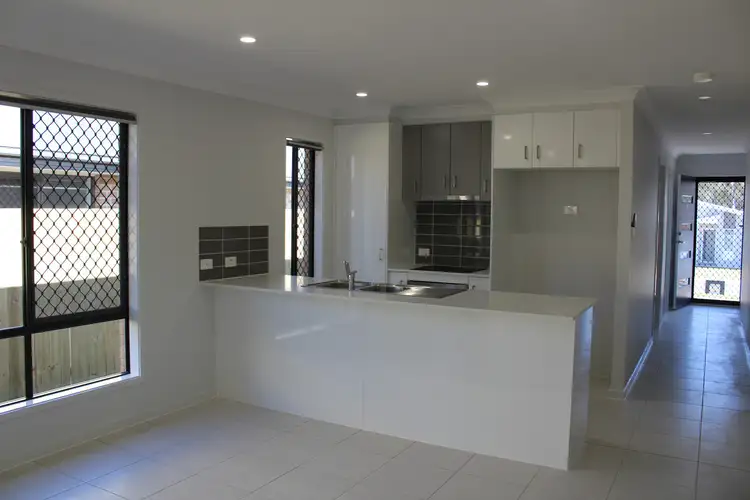1 & 2/32 Ryrie Court, Park Ridge QLD 4125