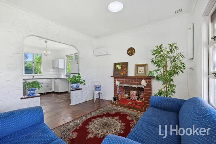 5 Finnan Street, Cloverdale WA 6105