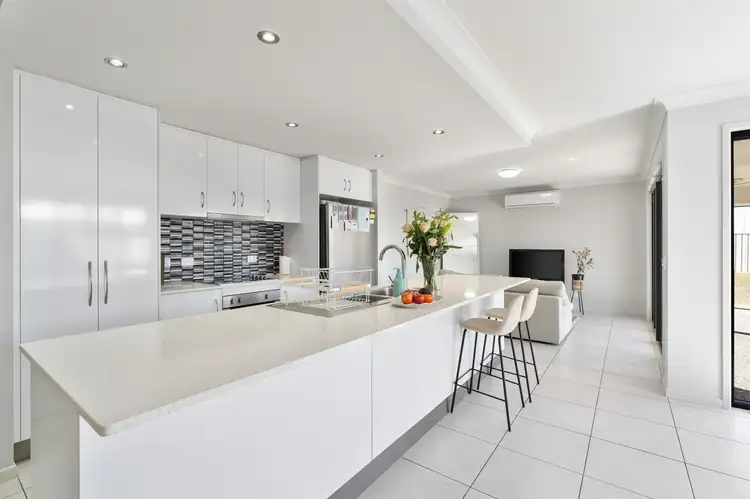 Sixth view of Homely house listing, 3 Lauren Drive, Emerald QLD 4720