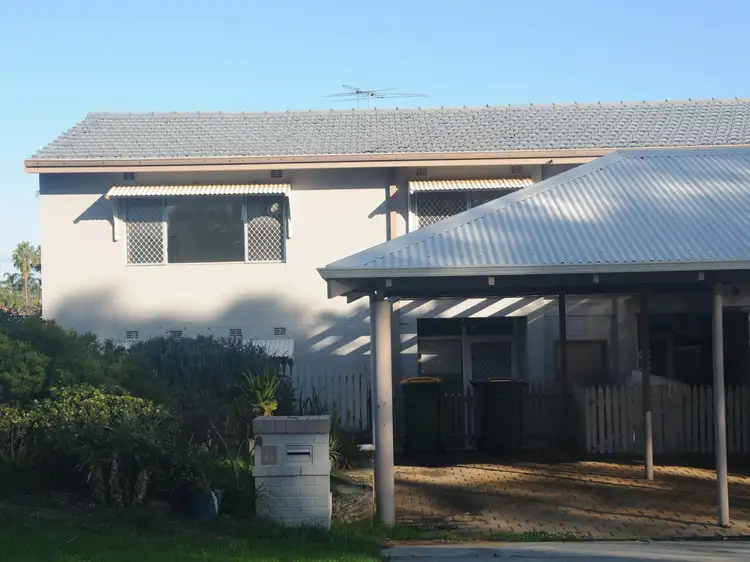 8/19 Woodley Way, Parmelia WA 6167