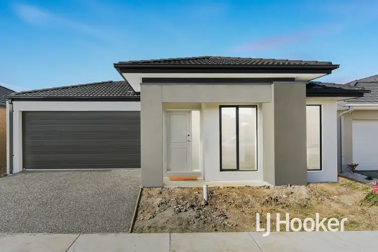 19 Thredbo Crescent, Clyde VIC 3978