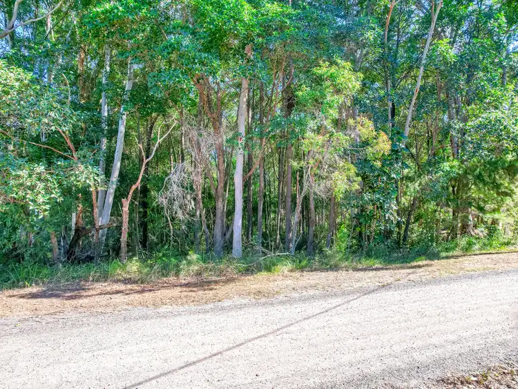 77 Shore Street, Russell Island QLD 4184