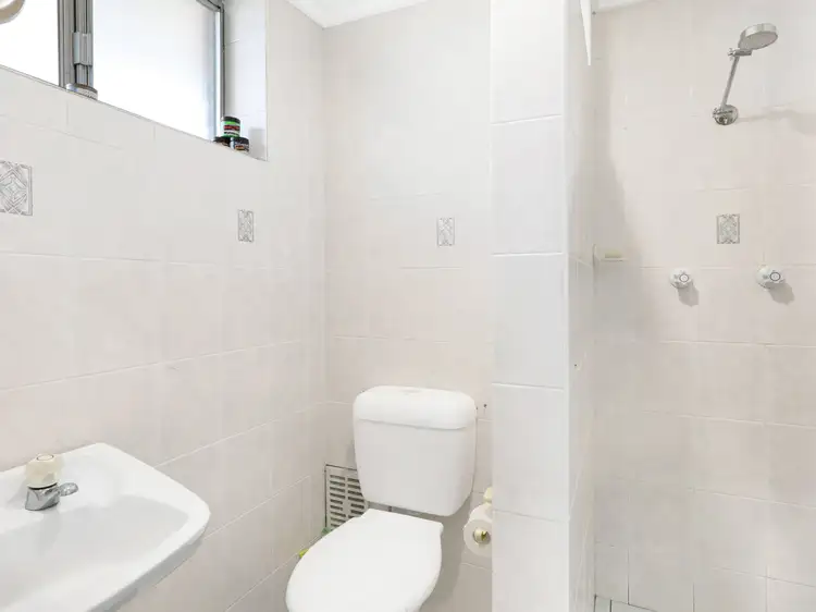 Third view of Homely studio listing, 15/1-5 Mount Keira Road, West Wollongong NSW 2500