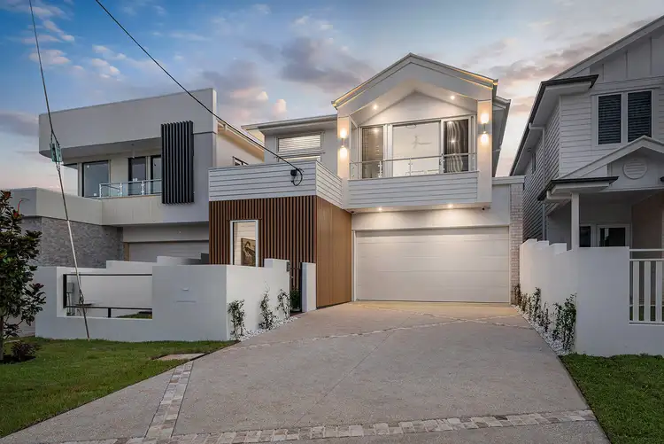 9A Osbourne Street, Scarborough QLD 4020