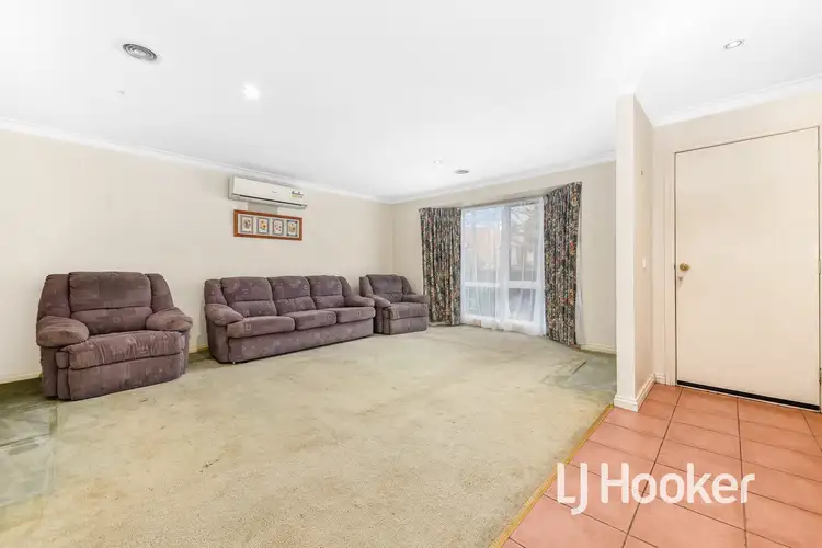 Fourth view of Homely house listing, 33 Jessica Drive, Hampton Park VIC 3976