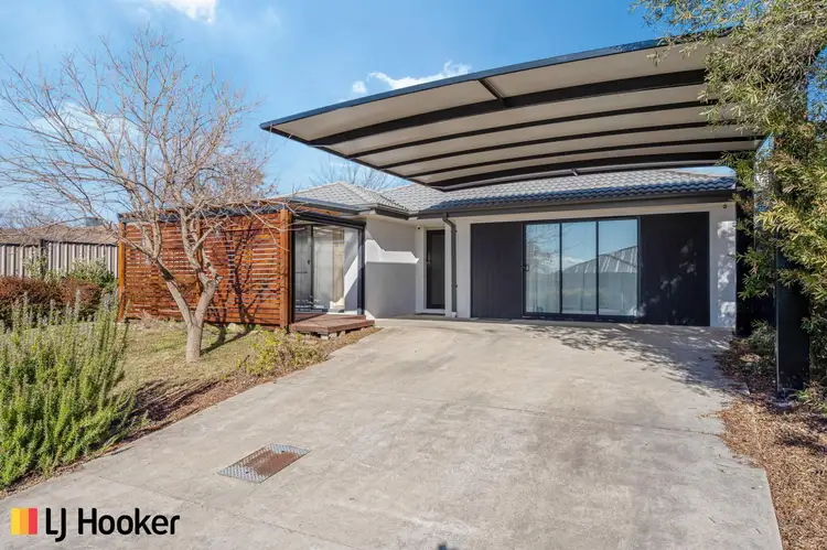 18 Ron Hoy Street, Macgregor ACT 2615