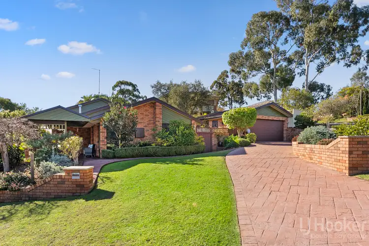 2 Belltrees Close